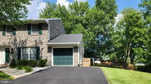 1160 Fairchild Ave, Hagerstown, MD 21742