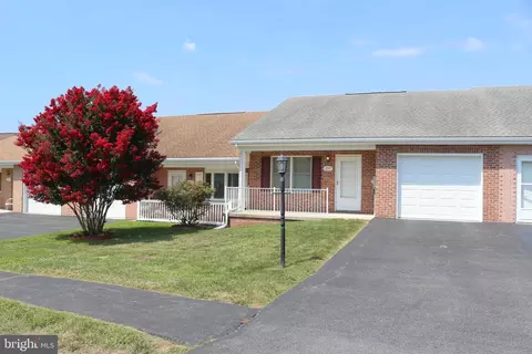 1203 Peppercorn Dr, Hagerstown, MD 21740