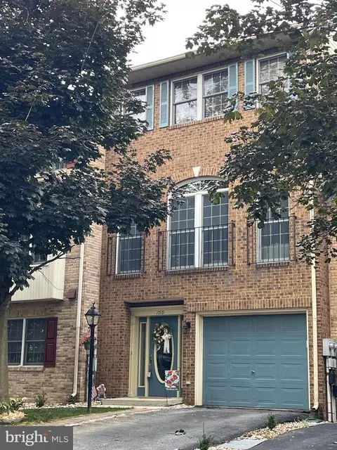 1019 Lindsay Ln, Hagerstown, MD 21742