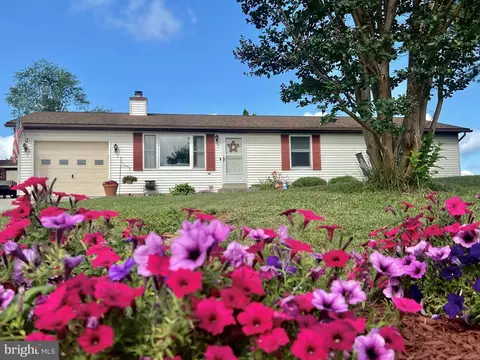 17457 General Lee Dr, Sharpsburg, MD 21782