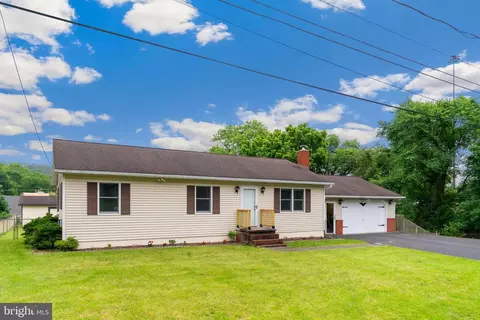 234 Maryland Ave, Hancock, MD 21750