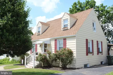 1056 Beechwood Dr, Hagerstown, MD 21742