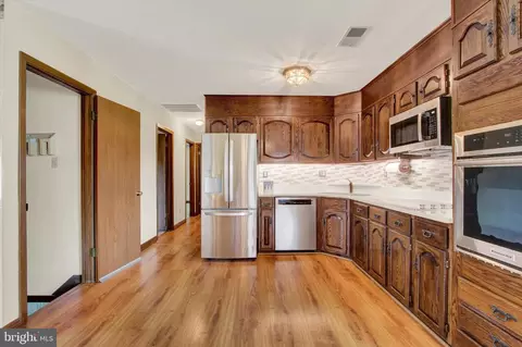 Kitchen - 16 Chips Ct, Smithsburg, MD 21783 photo 2 of 2