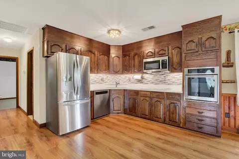 Kitchen - 16 Chips Ct, Smithsburg, MD 21783 photo 1 of 2
