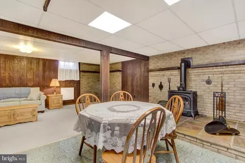 Dining - 16 Chips Ct, Smithsburg, MD 21783 photo 2 of 2