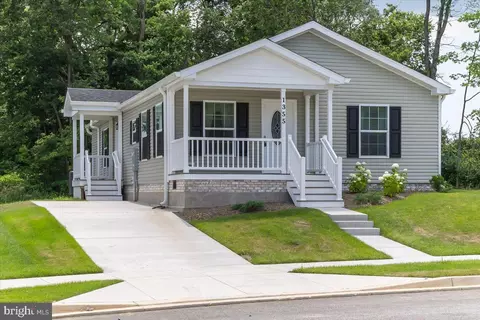 1355 Connecticut Ave, Hagerstown, MD 21740