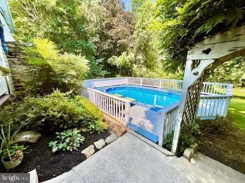 Exterior - 34 Water St W, Smithsburg, MD 21783 photo 5 of 19