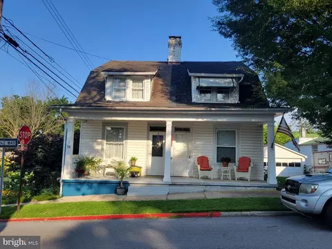 12 S High St, Funkstown, MD 21734