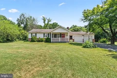8803 Sharpsburg Pike, Fairplay, MD 21733