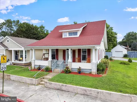 Exterior - 39 N Maple Ave, Smithsburg, MD 21783 photo 3 of 11