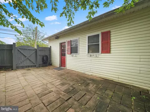 Exterior - 39 N Maple Ave, Smithsburg, MD 21783 photo 7 of 11