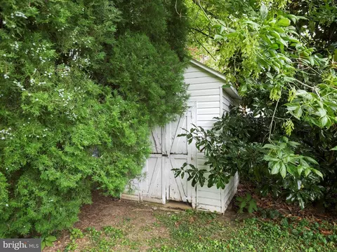 Exterior - 39 N Maple Ave, Smithsburg, MD 21783 photo 8 of 11
