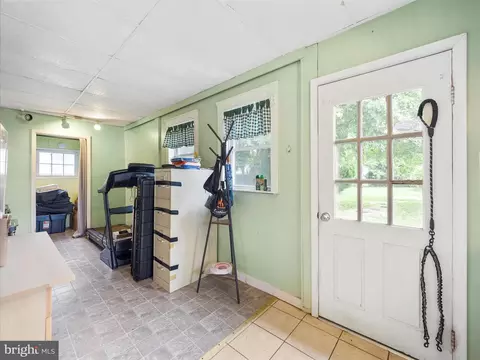 Entry Way - 39 N Maple Ave, Smithsburg, MD 21783 photo 1 of 2