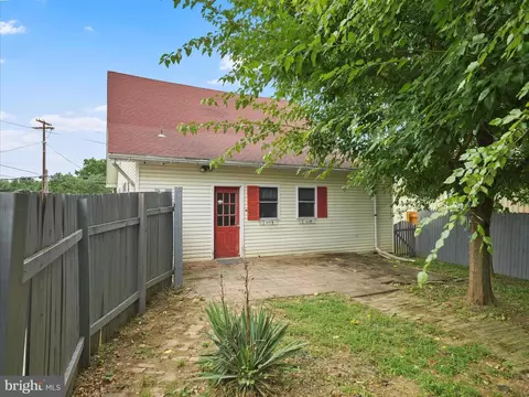 Exterior - 39 N Maple Ave, Smithsburg, MD 21783 photo 9 of 11