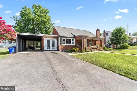 712 Interval Rd, Hagerstown, MD 21740