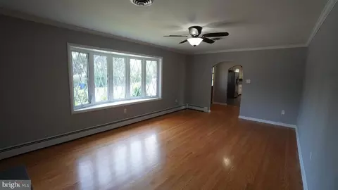Living - 367 Devonshire Rd, Hagerstown, MD 21740 photo 5 of 5