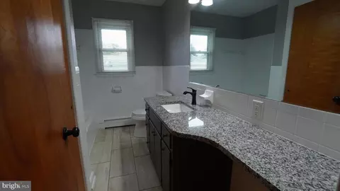 Entry Way - 367 Devonshire Rd, Hagerstown, MD 21740 photo 6 of 7