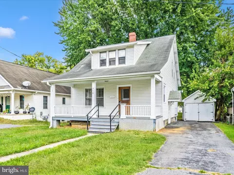 948 Linwood Rd, Hagerstown, MD 21740