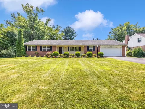 16537 Tammany Ln, Williamsport, MD 21795