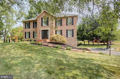 20204 Plumwood Dr, Hagerstown, MD 21742