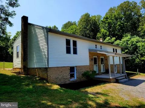 15727 Hott 15729 Hott Ln, Sharpsburg, MD 21782
