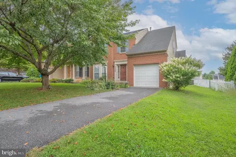 9408 Morning Walk Dr, Hagerstown, MD 21740