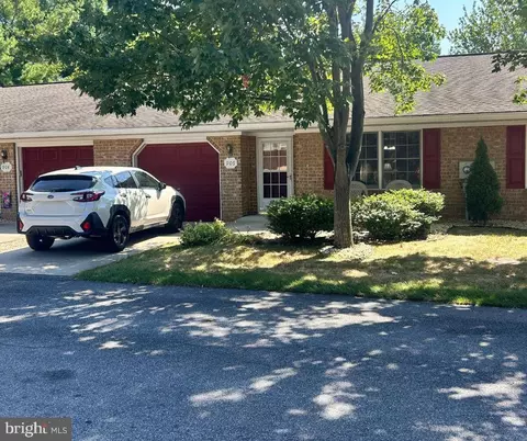 906 W Irvin Ave, Hagerstown, MD 21742
