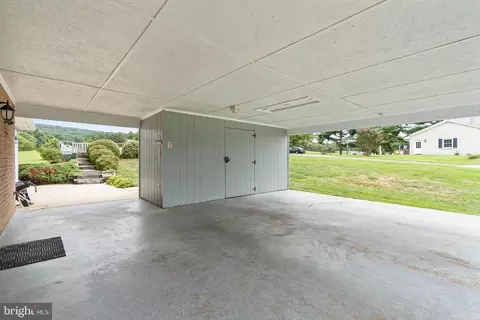Exterior - 8003 Mapleville Rd, Boonsboro, MD 21713 photo 2 of 6