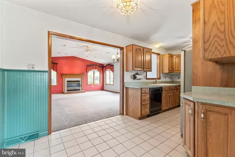 Entry Way - 8003 Mapleville Rd, Boonsboro, MD 21713 photo 1 of 2