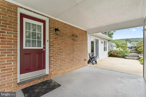 Exterior - 8003 Mapleville Rd, Boonsboro, MD 21713 photo 3 of 6