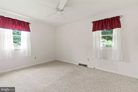Bedroom - 8003 Mapleville Rd, Boonsboro, MD 21713 photo 4 of 5
