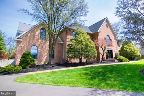 11029 Plumwood Cir, Hagerstown, MD 21742