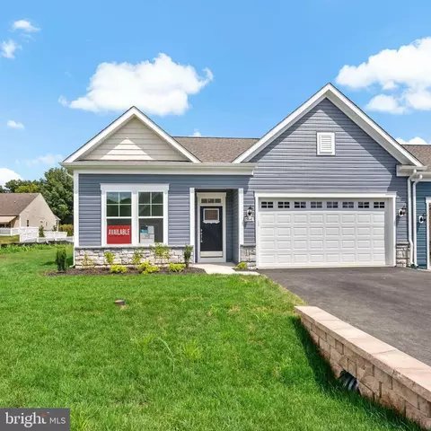 19641 Lavender Ln, Hagerstown, MD 21742