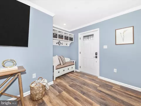 Entry Way - 23 Mill St, Clear Spring, MD 21722 photo 1 of 3