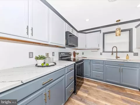Kitchen - 23 Mill St, Clear Spring, MD 21722 photo 4 of 4