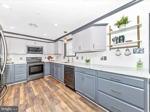 Kitchen - 23 Mill St, Clear Spring, MD 21722 photo 2 of 4