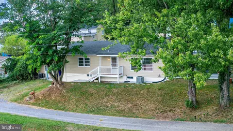29 Parrell St, Hancock, MD 21750