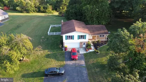 19717 Toms Rd, Boonsboro, MD 21713