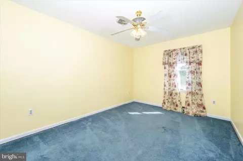 Bedroom - 4 Shifflett Pl, Smithsburg, MD 21783 photo 4 of 5