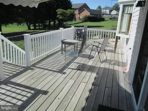 Exterior - 4 Shifflett Pl, Smithsburg, MD 21783 photo 7 of 17