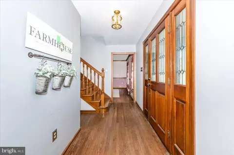 Entry Way - 4 Shifflett Pl, Smithsburg, MD 21783 photo 2 of 4