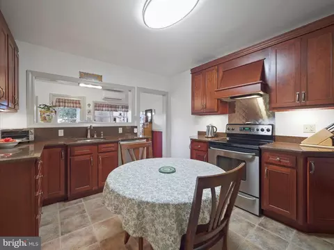 Kitchen - 154 Cumberland St, Clear Spring, MD 21722 photo 2 of 4