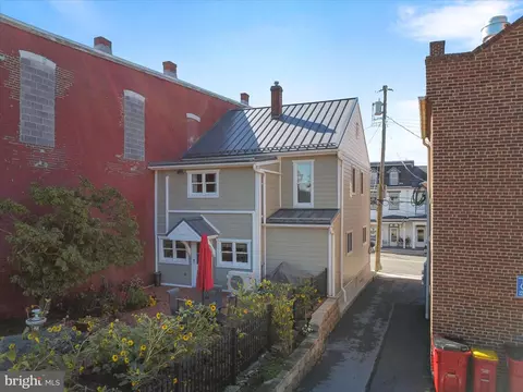Exterior - 154 Cumberland St, Clear Spring, MD 21722 photo 7 of 12