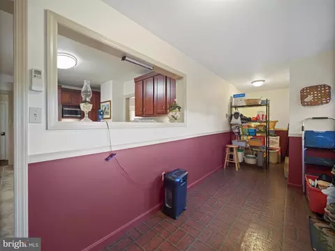 Entry Way - 154 Cumberland St, Clear Spring, MD 21722 photo 2 of 3