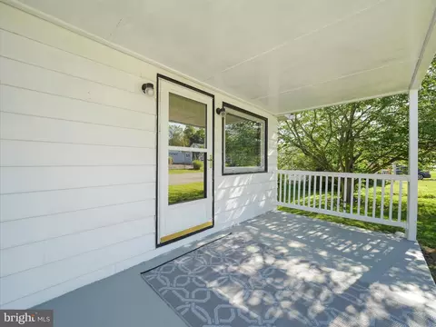17106 Miner Ave, Williamsport, MD 21795
