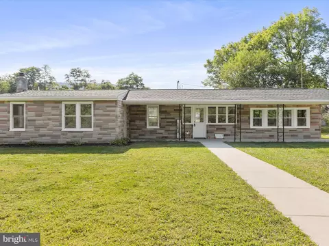 13307 Sandstone Dr, Smithsburg, MD 21783
