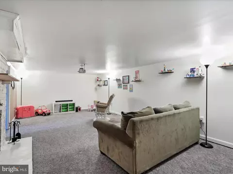 Living - 12530 Ashton Rd, Clear Spring, MD 21722 photo 4 of 4