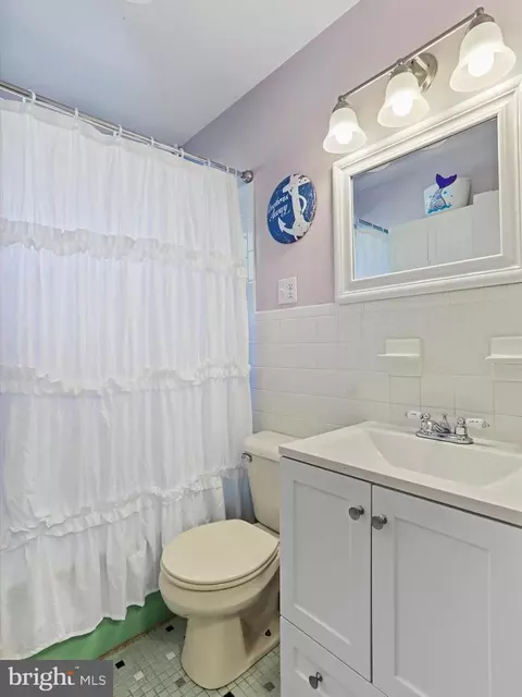 Bath - 12530 Ashton Rd, Clear Spring, MD 21722 photo 3 of 3