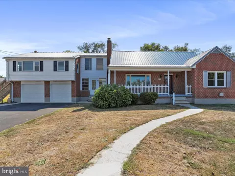 252 Daycotah Ave, Hagerstown, MD 21740
