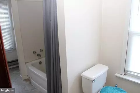 Bath - 14611 Roosevelt Ave, Cascade, MD 21719 photo 2 of 2